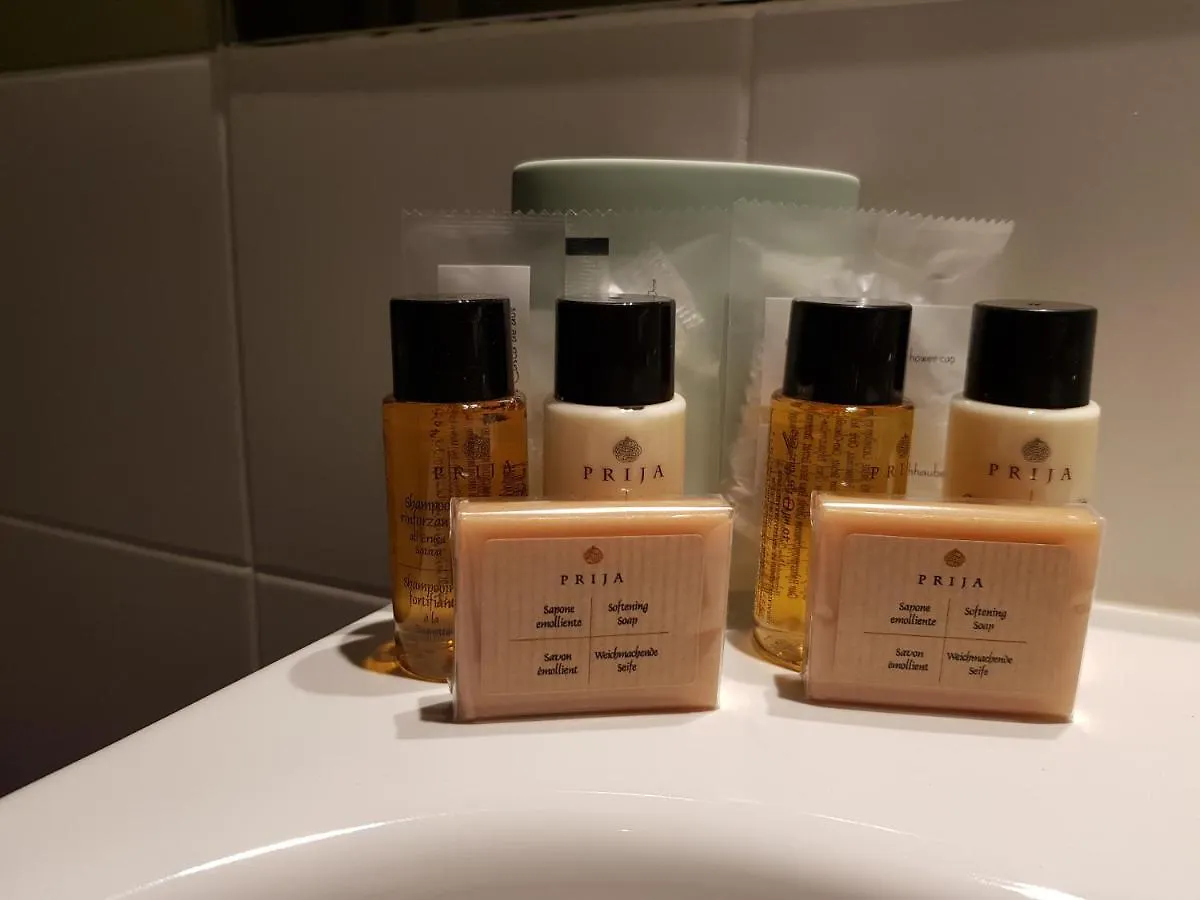 Cascina Cotica Hotel Milan 0*,